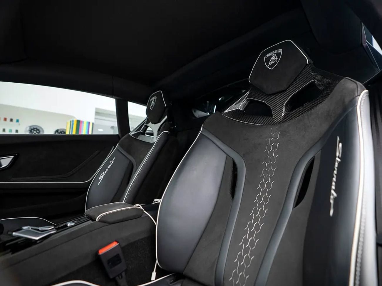 Lamborghini Huracan TECNICA Sterrato | Japanese Specs | NOVITEC exhaust.