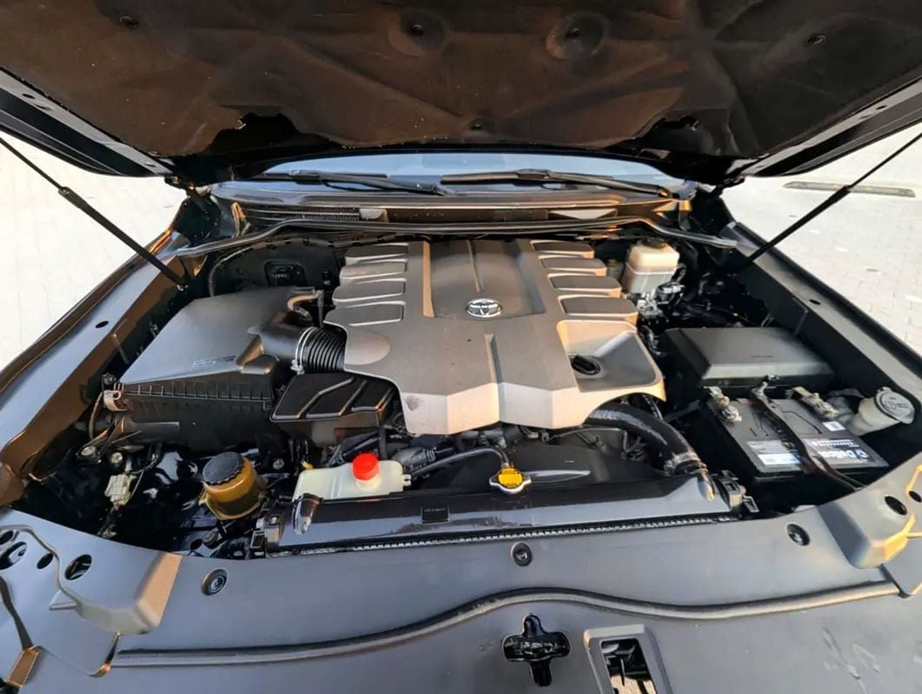 Toyota Land Cruiser GXR Facelifted 2025 Full Option V8 4.6L Interior and Exterior Condition