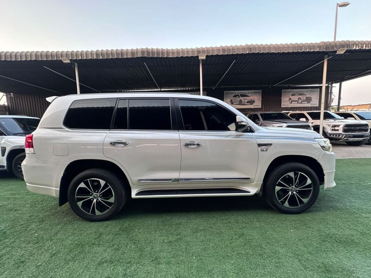 Toyota Land Cruiser VXR