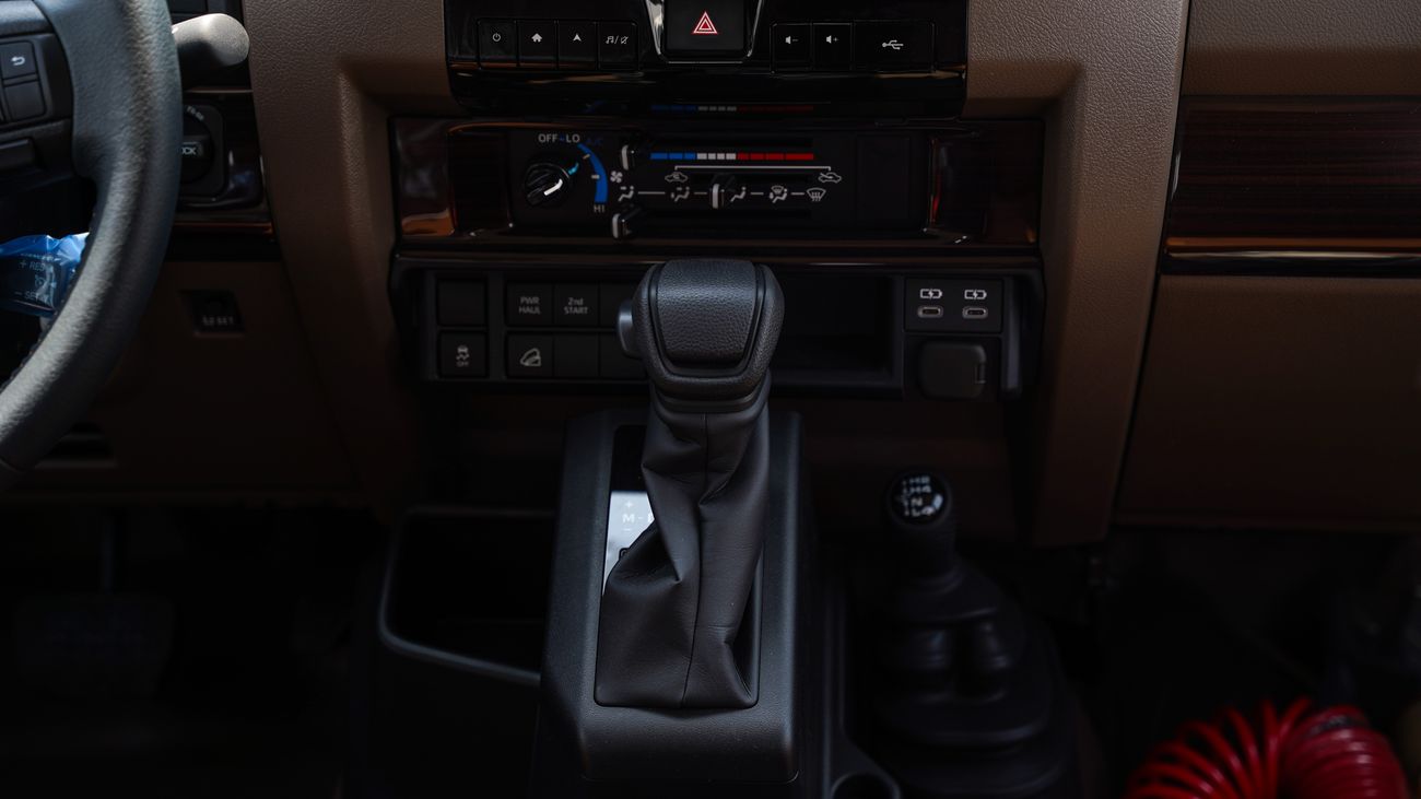 Toyota Land Cruiser Pickup 70