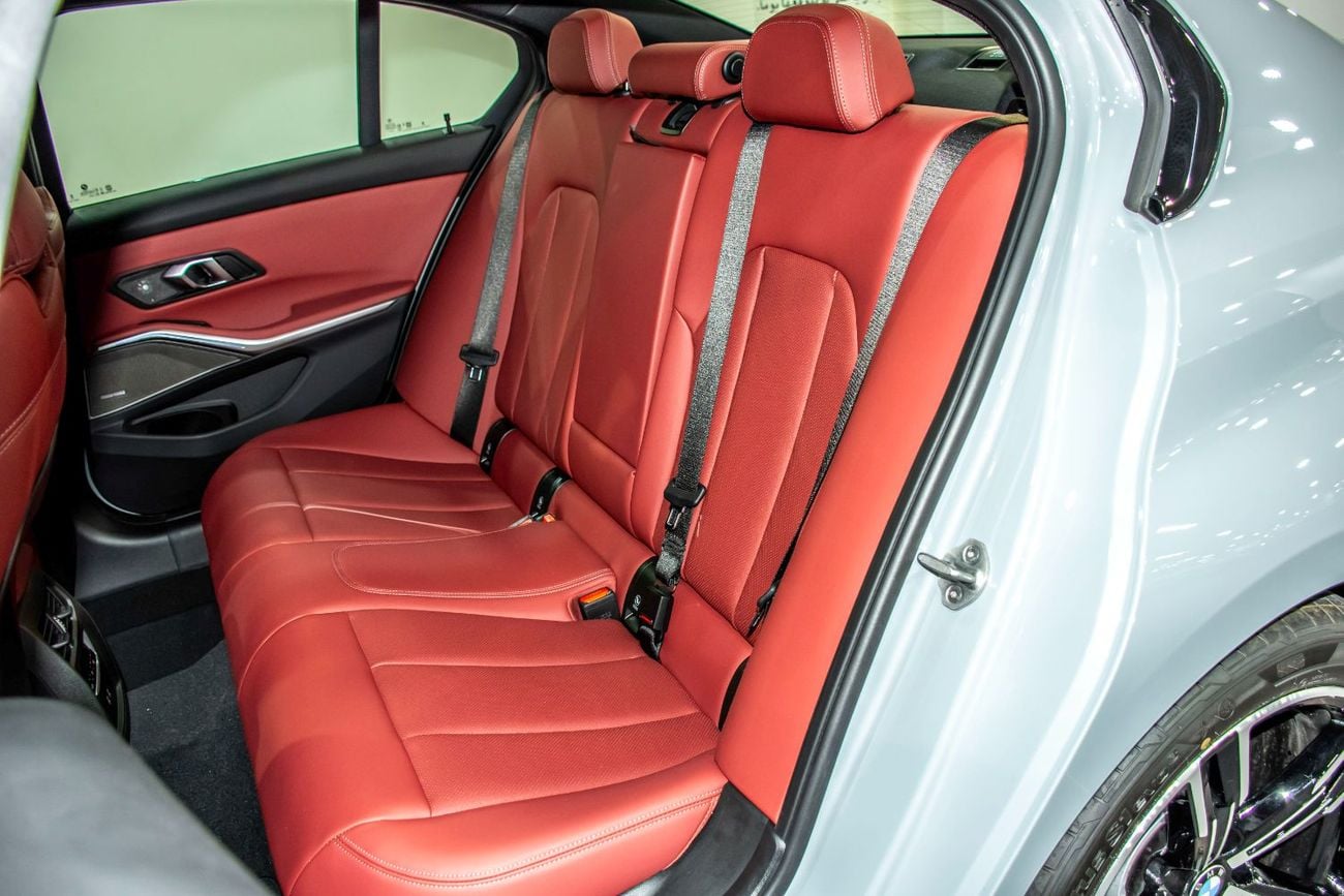 BMW 320i M SPORT 320i Luxury M Sport Package