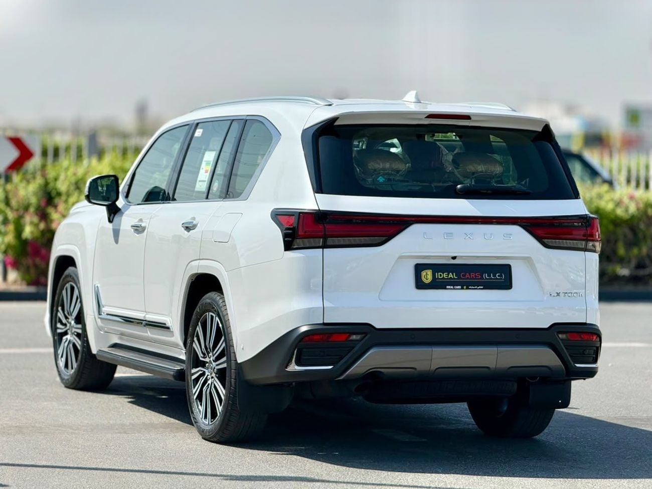 Lexus LX700h SIGNATURE HYBRID l GCC SPECS l YEAR 2026 | BRAND NEW | FULL OPTION