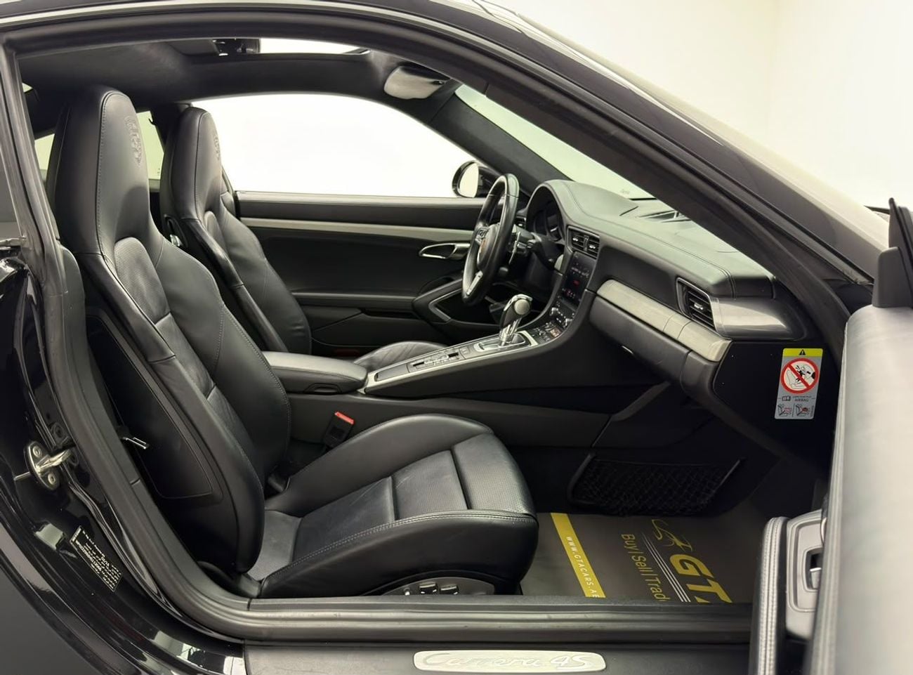 Porsche 911 CARRERA 4S