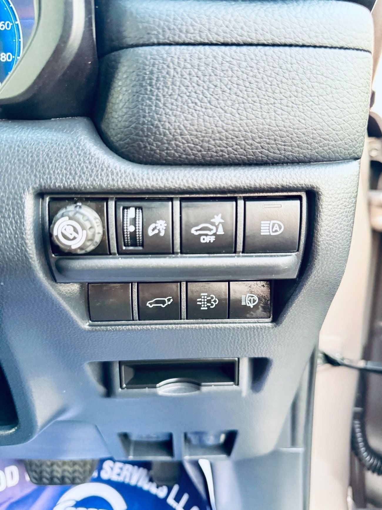 Toyota Prado KAKADU 2.8L Diesel 4 cylinders 7 seater 5 Doors RIGHT HAND DRIVE