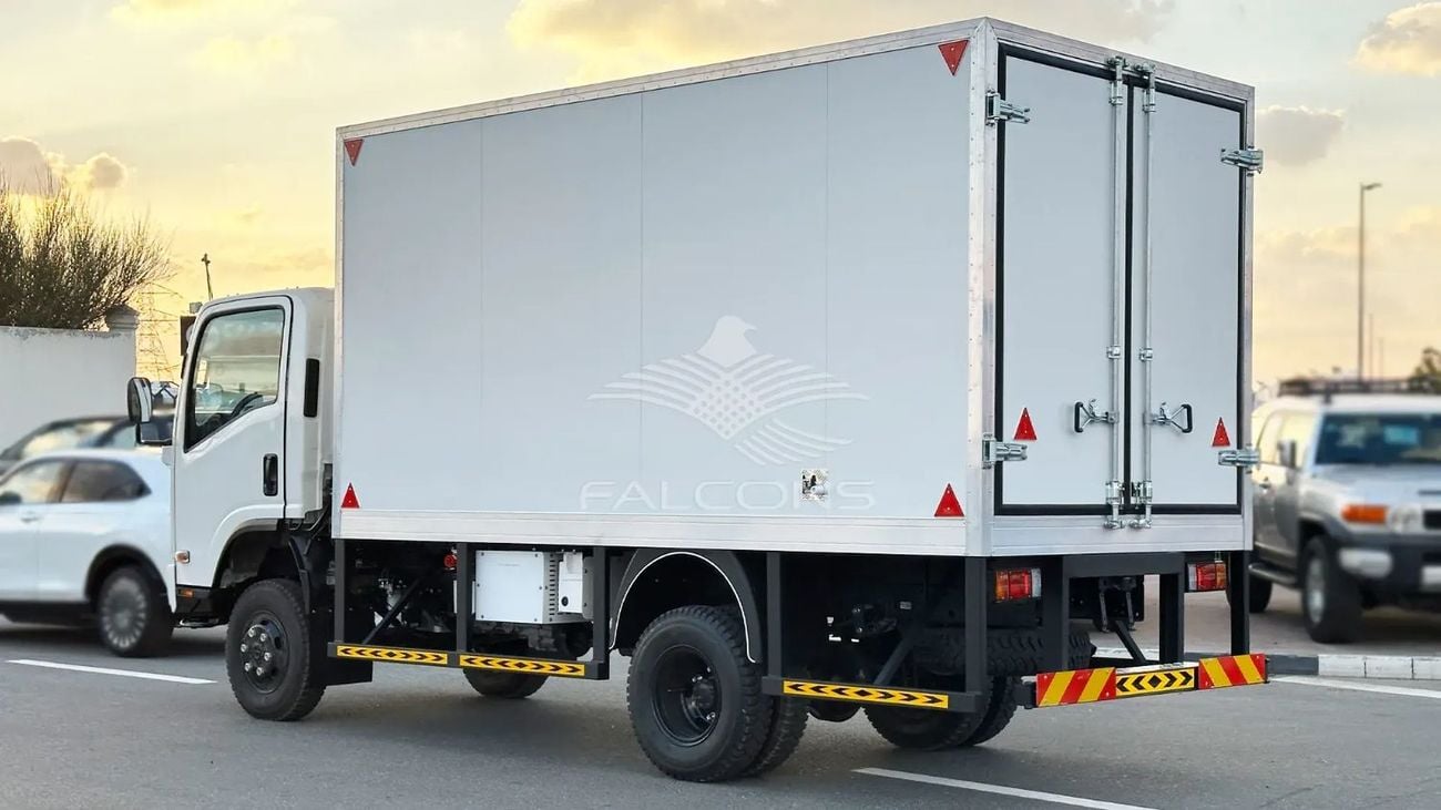 Isuzu NPR STANDARD With Refrigeration Box