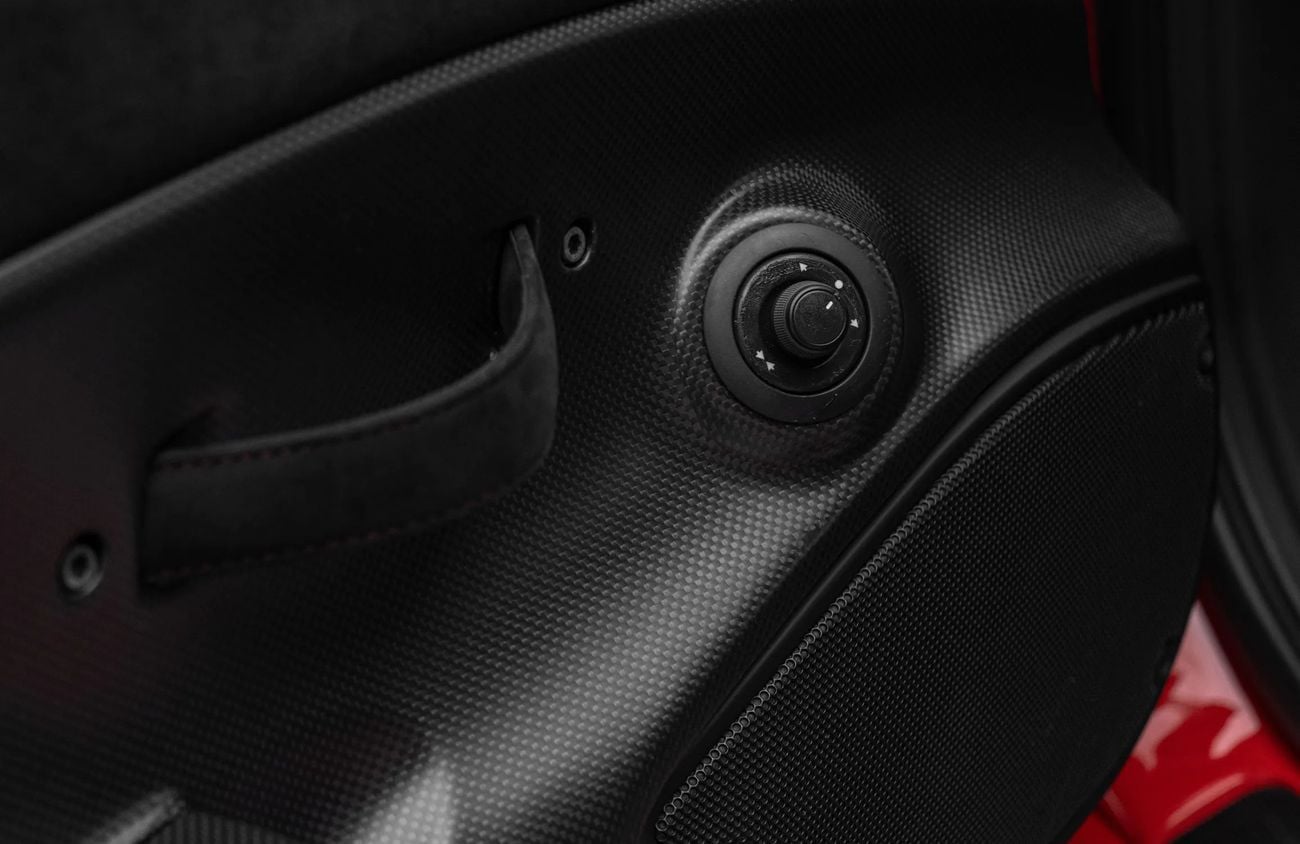 Ferrari 488 Pista High Spec 3.9L V8 Twin-Turbocharged Engine
