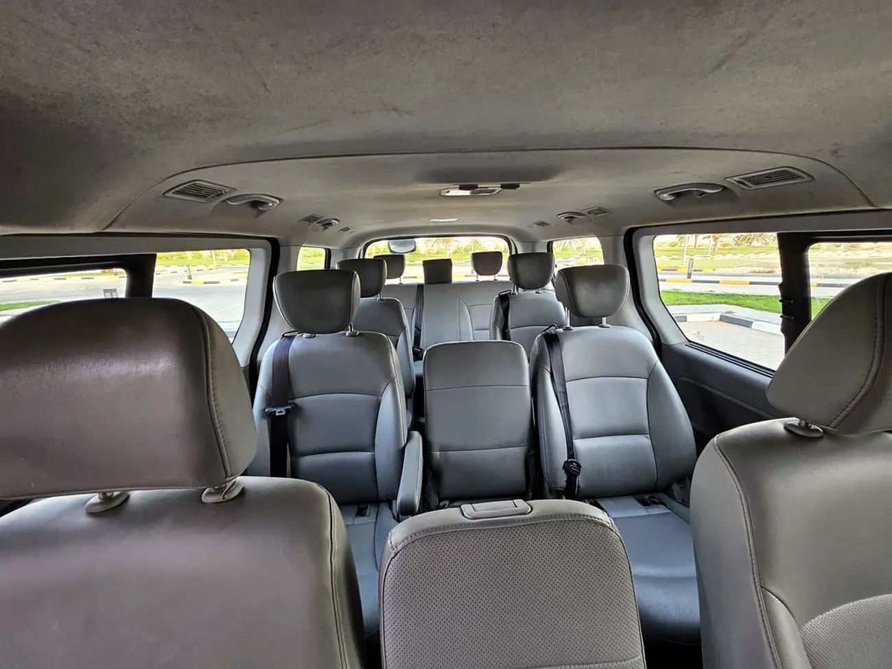 هيونداي جراند ستاريكس STANDARD DIESEL Full Automatic 12 Leather Seats Complete Condition With Low KM