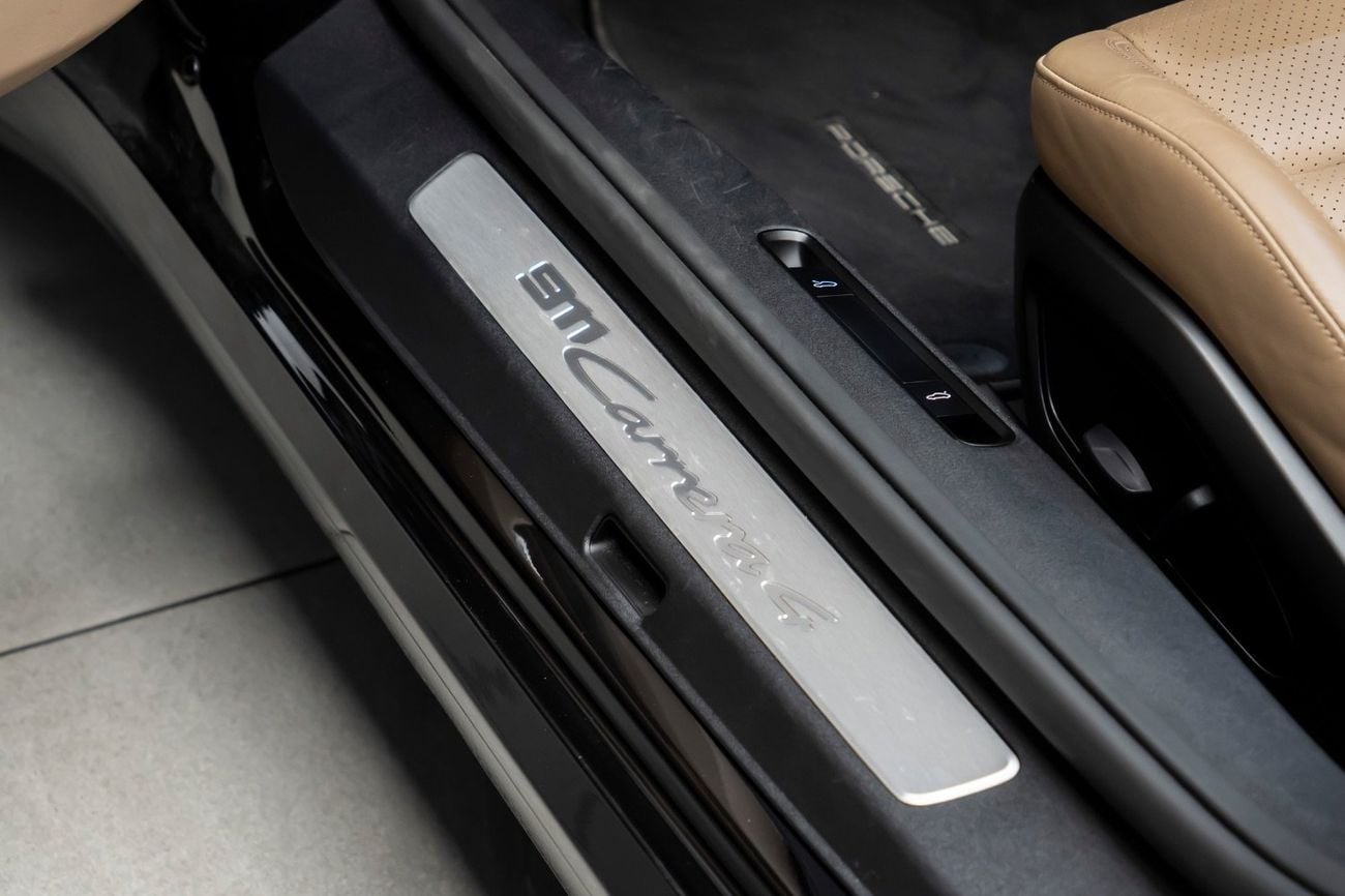 Porsche 911 CARRERA 4