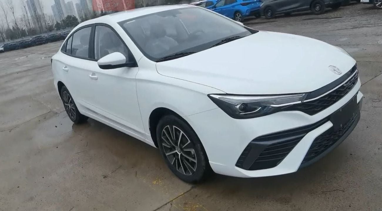 أم جي 5 Overseas version ,only be exported to Algeria Vehicles in stock at Nansha, China