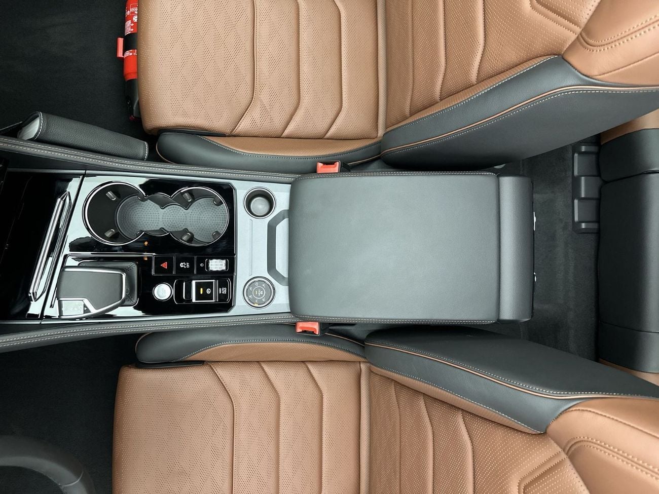 فولكس واجن طوارق ELEGANCE Touareg Elegance+ 3L Tirano| Ex-Demo Car | Luxury 4MOTION SUV | Panoramic Sunroof | IQ.LIGHT HD Matr