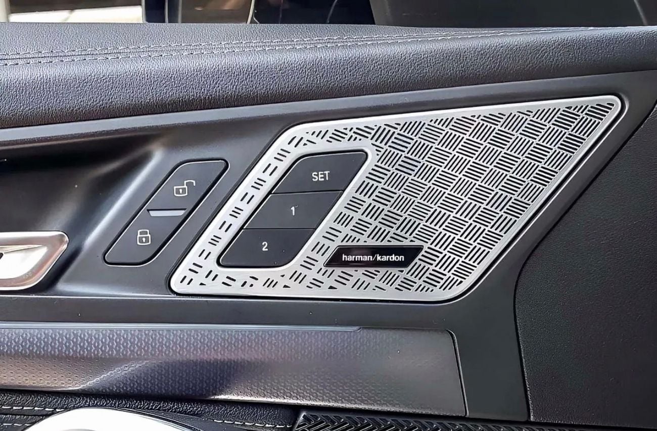 بي أم دبليو iX1 XDRIVE30 لوكس M SPORT PACKAGE