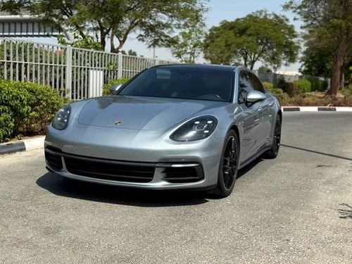 Porsche Panamera 4