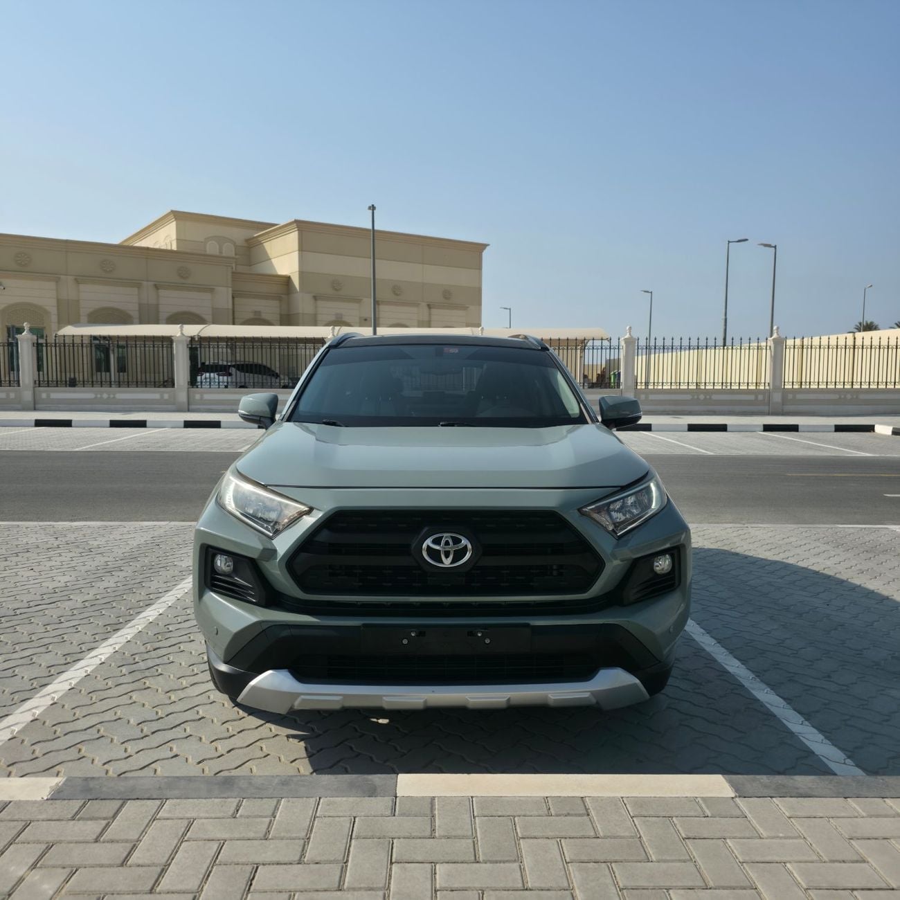Toyota RAV4 ADVENTURE
