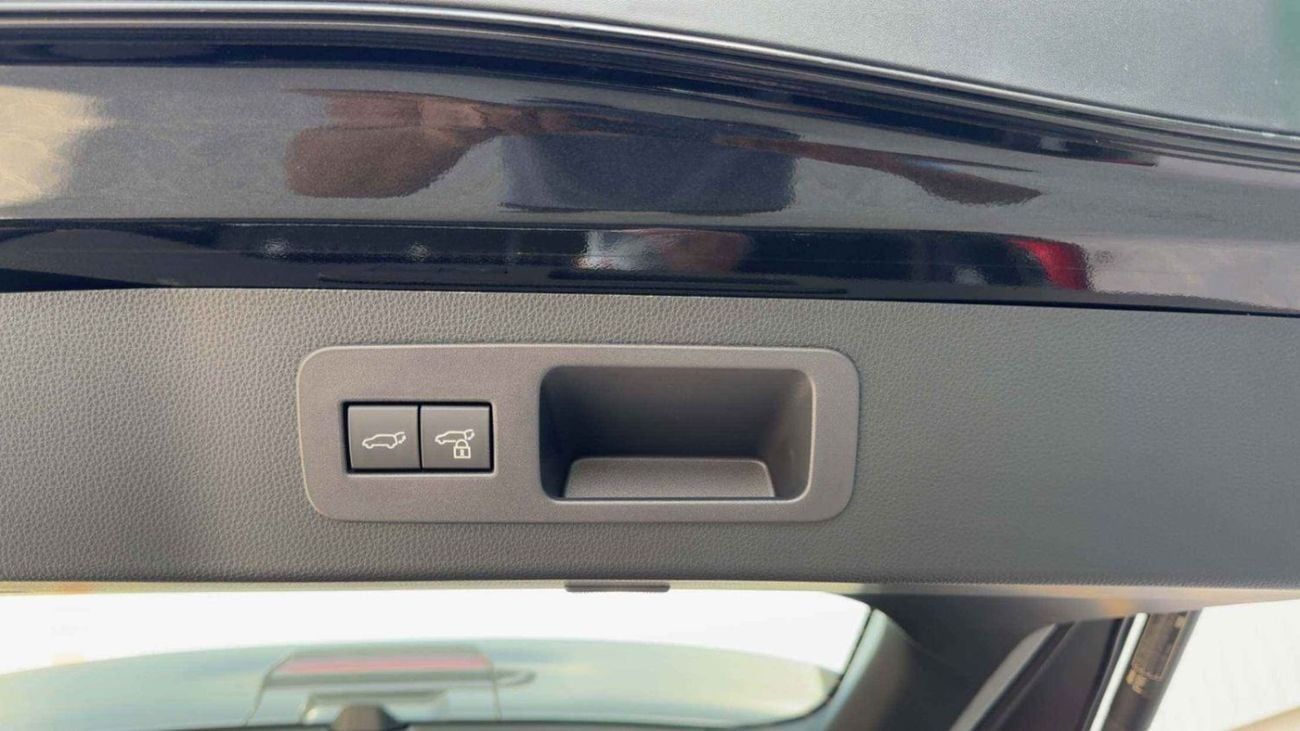 لكزس LX 600 VIP لكزس LX600 VIP - موديل 2026، لون أسود/برتقالي