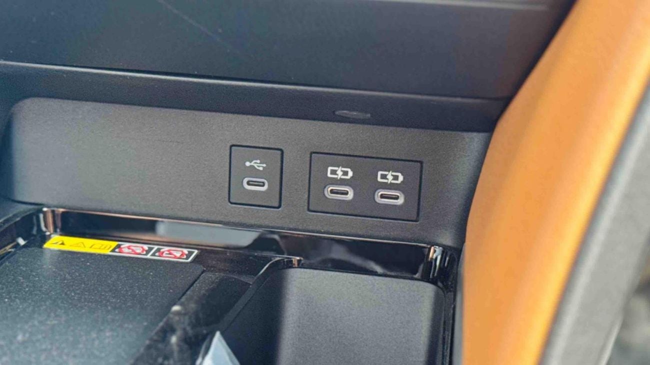 Toyota Camry LIMITED HEV 2.5HYBRID AT 2026 MEMORY SEATS PANORAMIC ROOF LEATHER SEATS