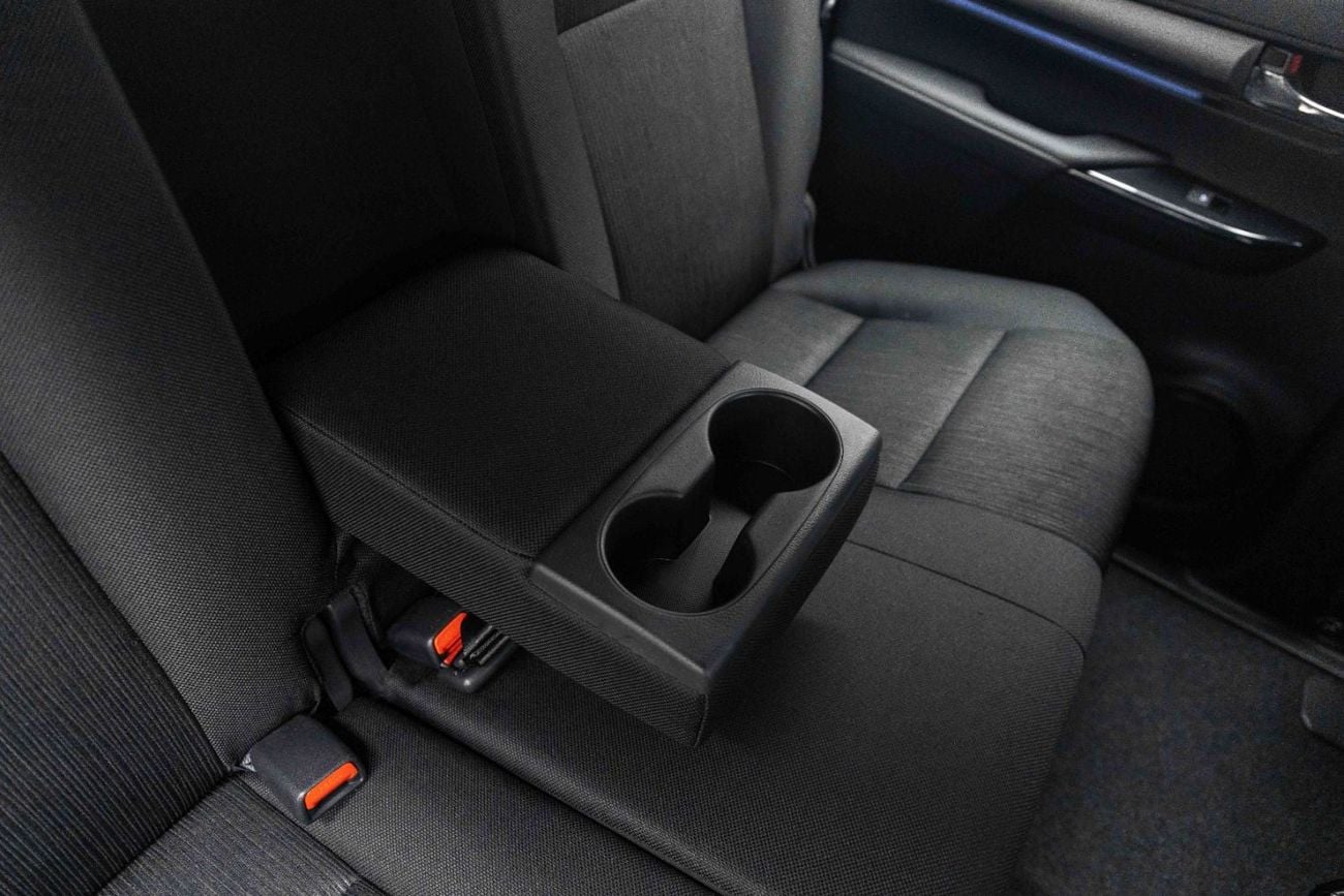 Toyota Hilux ADVENTURE Z 2.8L - PLATINUM WHITE PEAR INSIDE BLACK | EXPORT ONLY