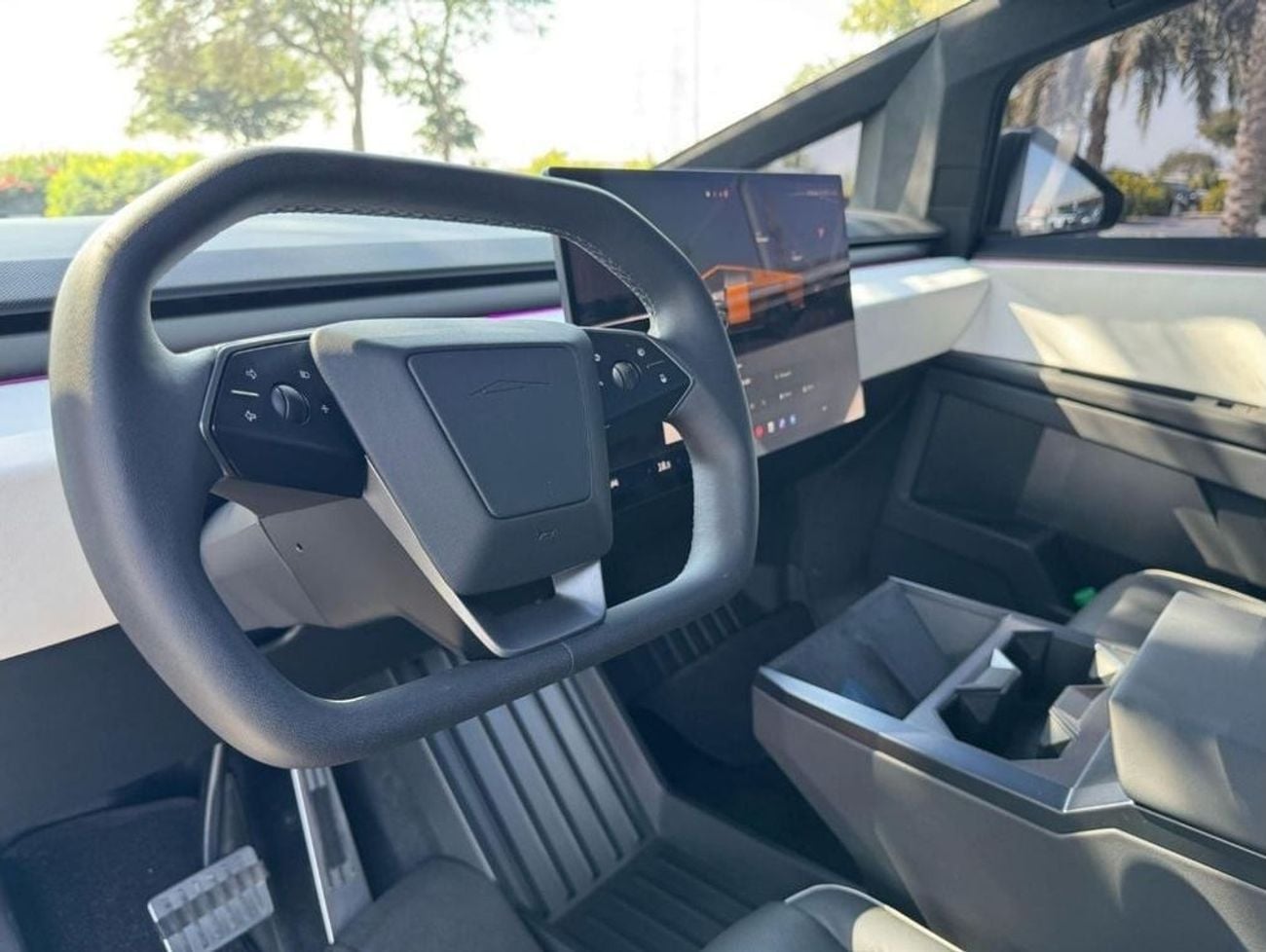 تسلا سايبرتراك فاونديشن سيريز AWD AMERICAN SPEC NEAT AND CLEAN