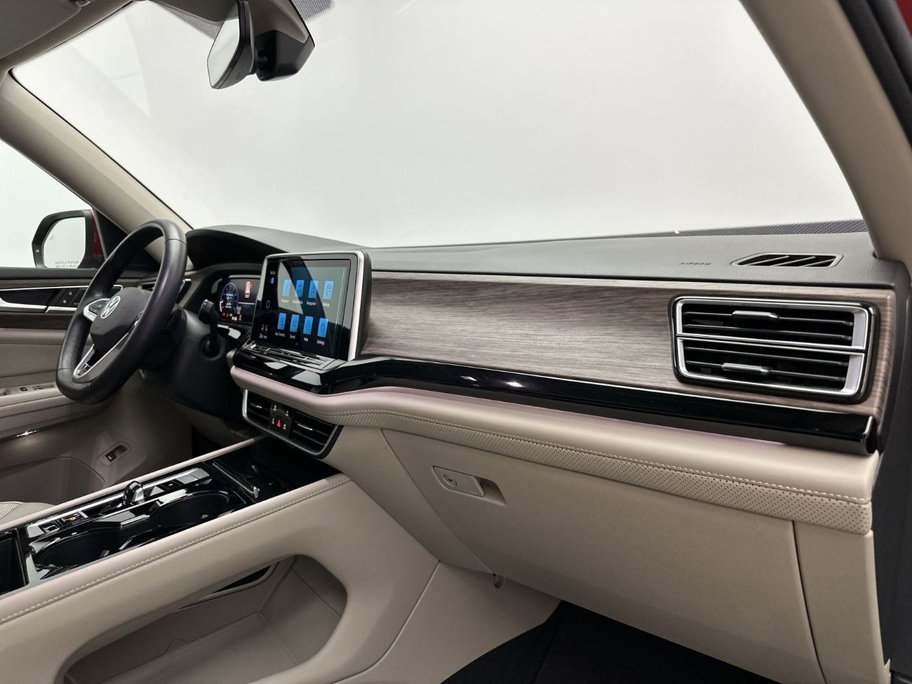 Volkswagen Teramont R LINE Teramont R-Line 2.0L | Panoramic Sunroof | 7 Seats | 270 HP | GCC