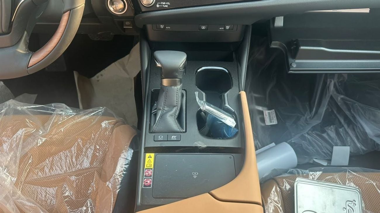 Lexus ES300h PLATINUM