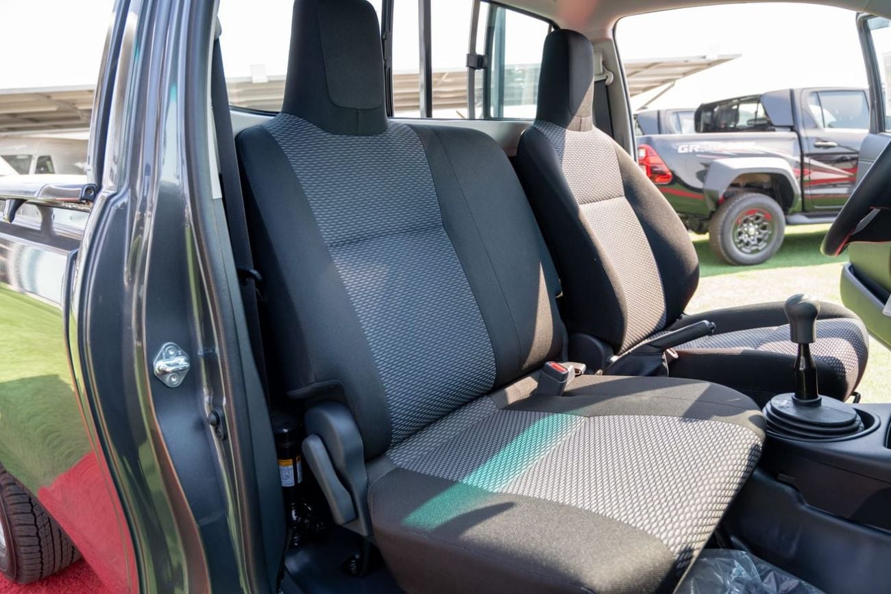 تويوتا هيلوكس 2.4 DIESEL 4x4 SINGLE CABIN 2026 MODEL GCC مواصفات مجلس التعاون الخليجي