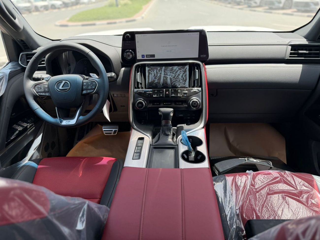 لكزس LX 600 SIGNATURE LEXUS LX600 3.5L twin turbo Model 2026