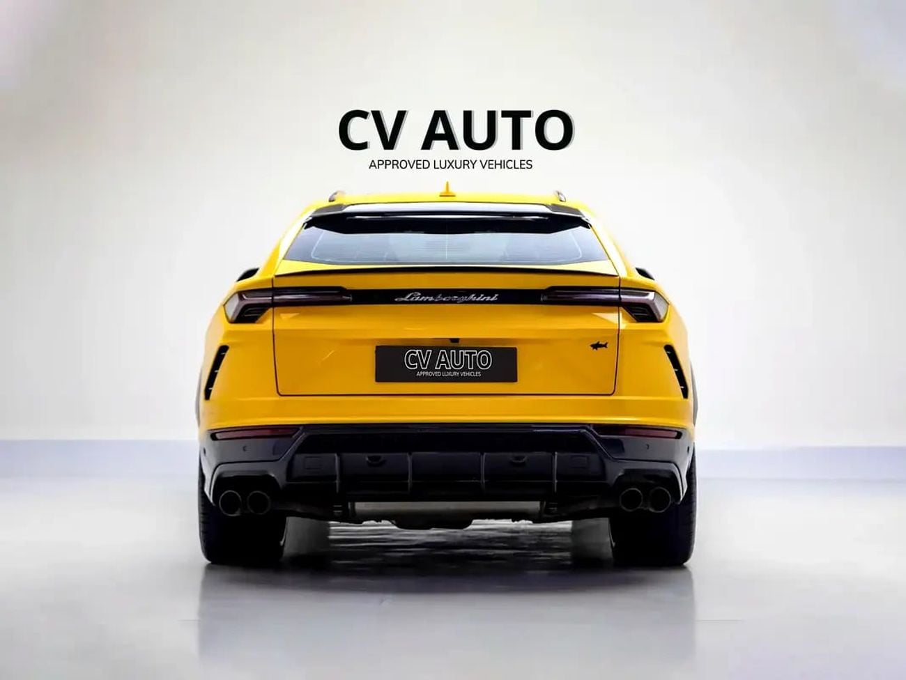 Lamborghini Urus STANDARD GCC Spec | Low Mileage