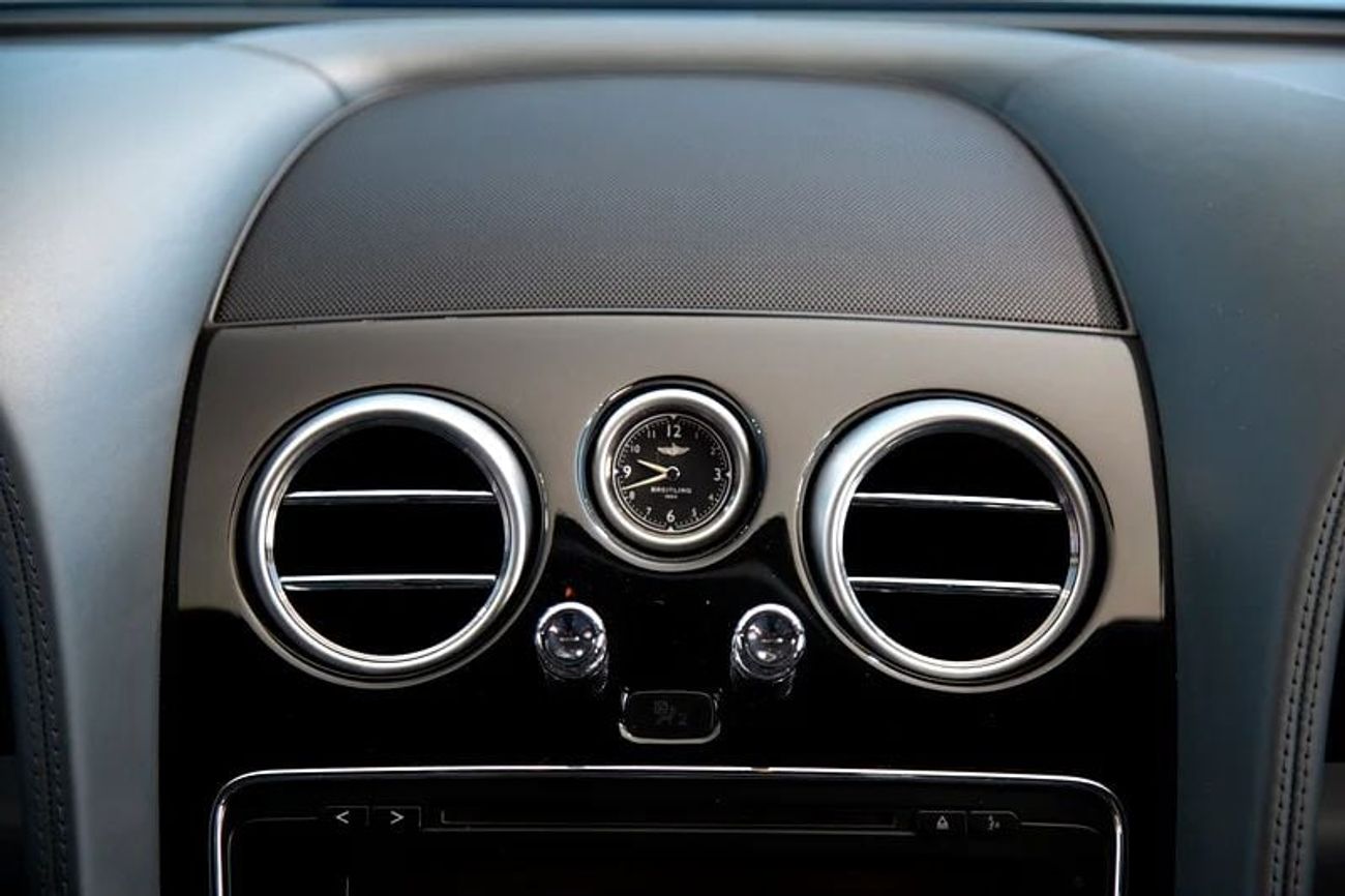 Bentley Flying Spur V8 Bentley Flying Spur V8