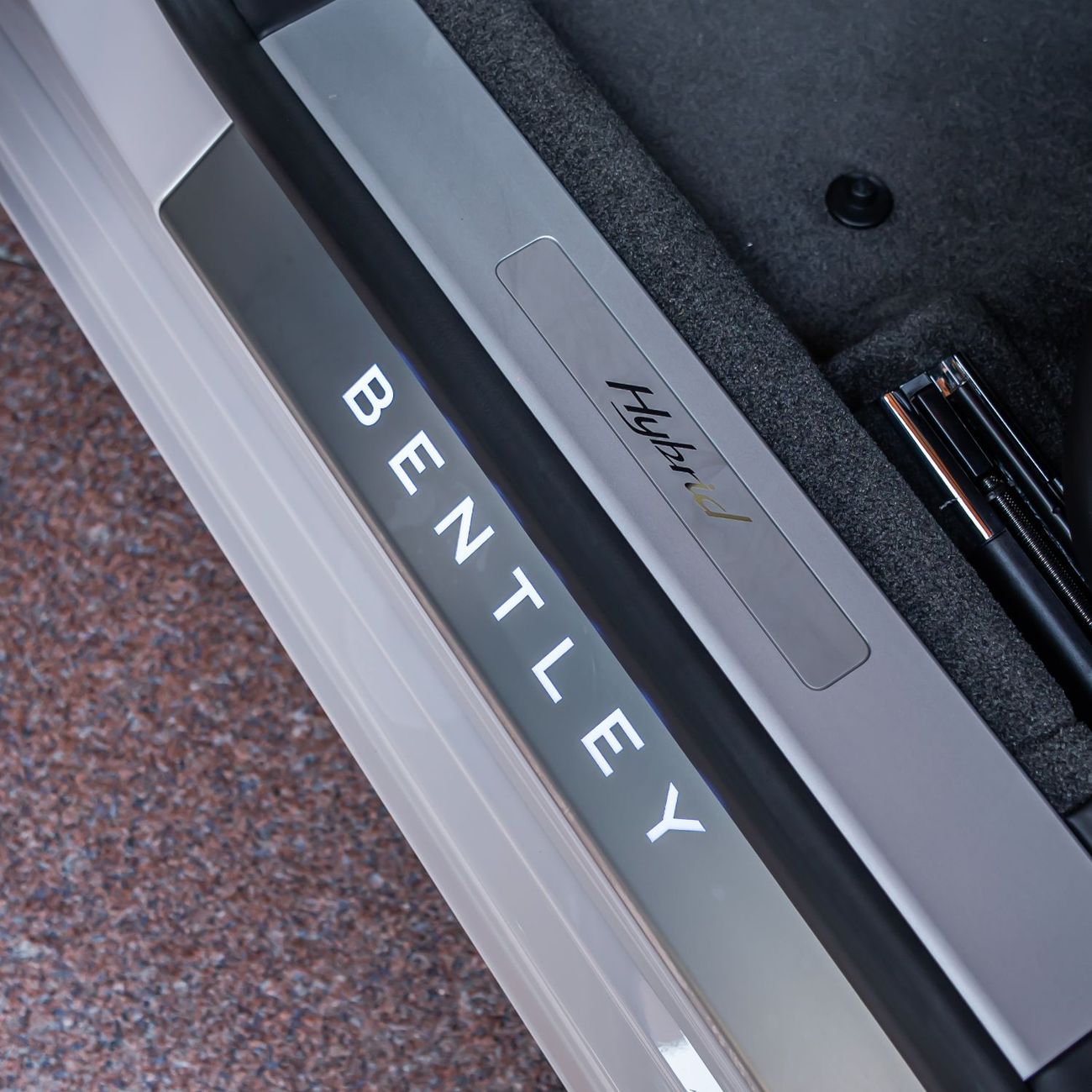 Bentley Flying Spur STANDARD HYBRID