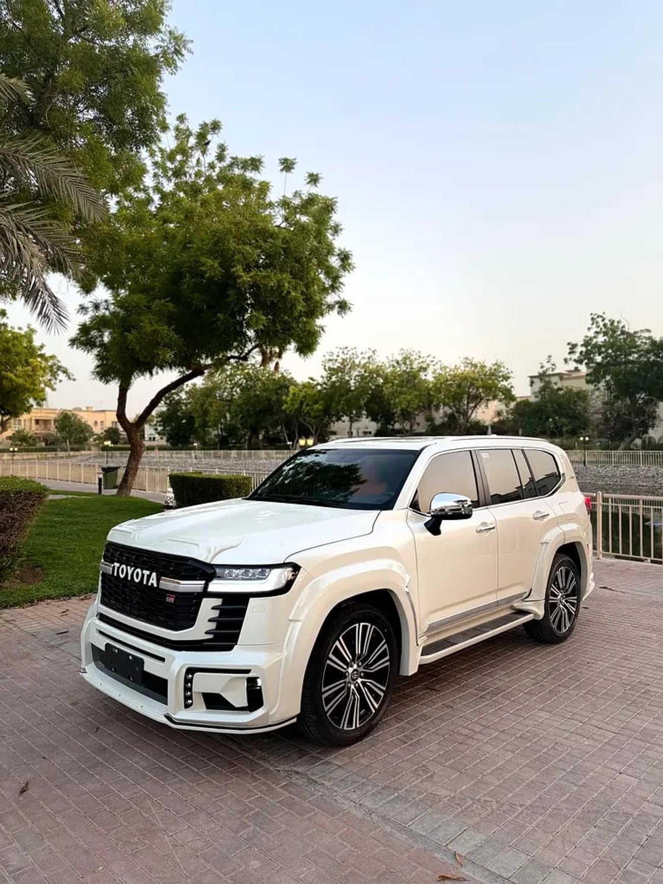 تويوتا لاند كروزر VIP EDITION Wild Body GCC SPECS, Brand