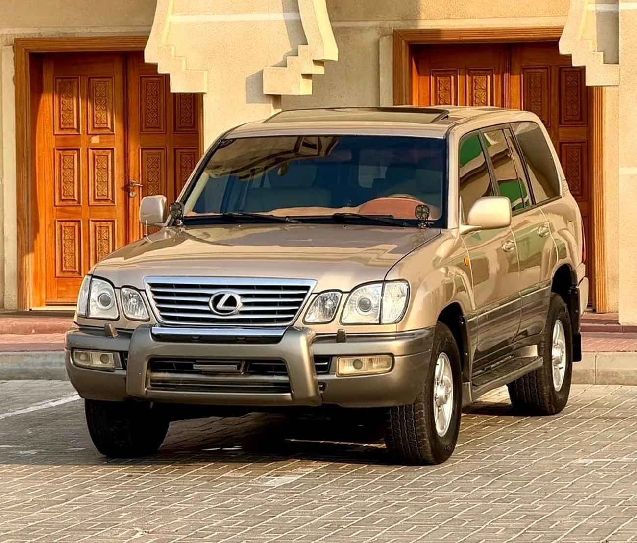 Lexus LX470 لكزس LX470 خليجي LX 470 GCC Specs - Reliable Luxury SUV