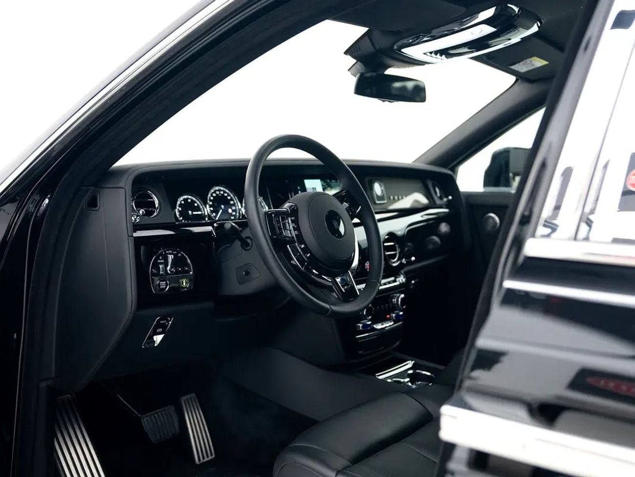 رولز رويس فانتوم ستاندارد BLACK DIAMOND METALLIC | STARLIGHT | REAR ENTERTAINMENT