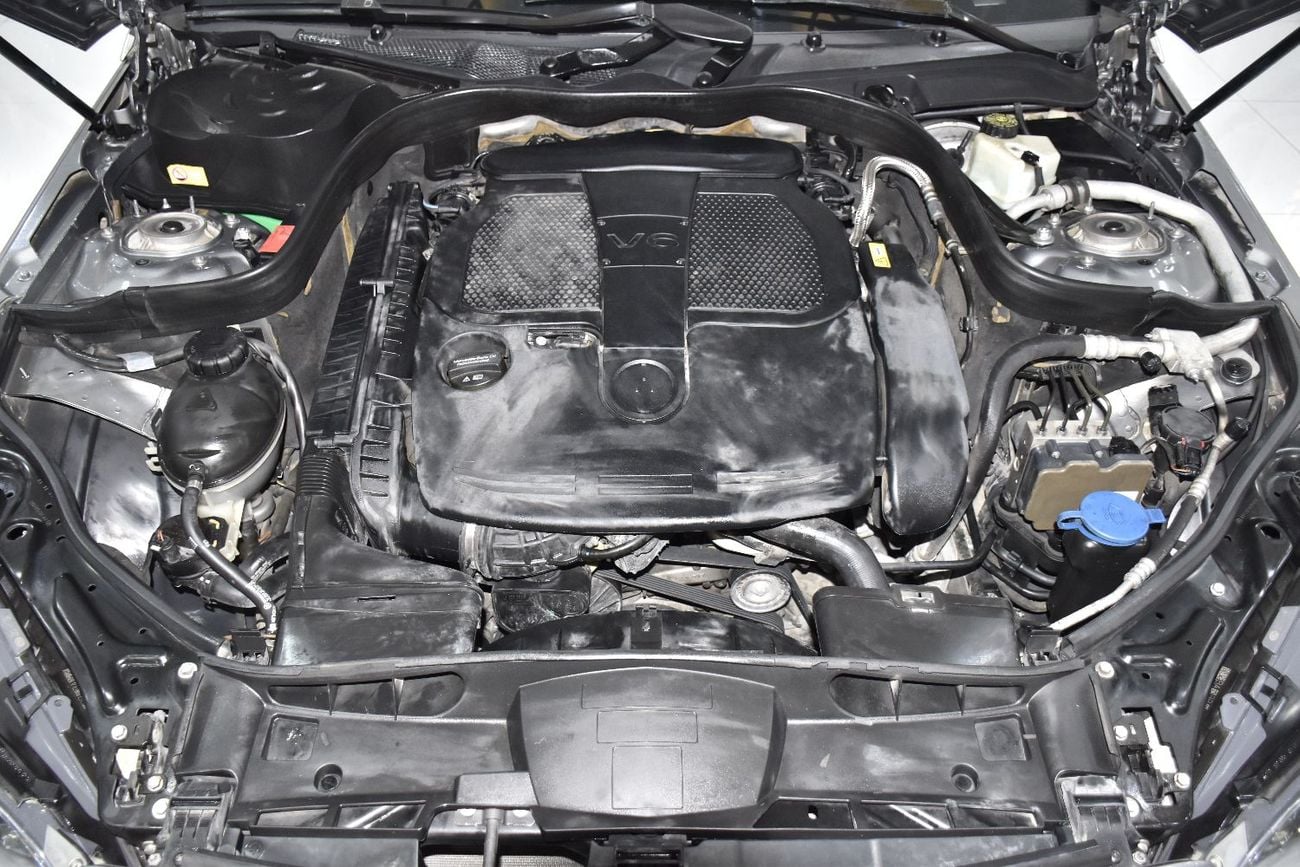 Mercedes Benz E300 AVANTGARDE SPORT EXCELLENT DEAL for our Mercedes Benz E300 ( 2015 Model ) in Grey Color GCC Specs