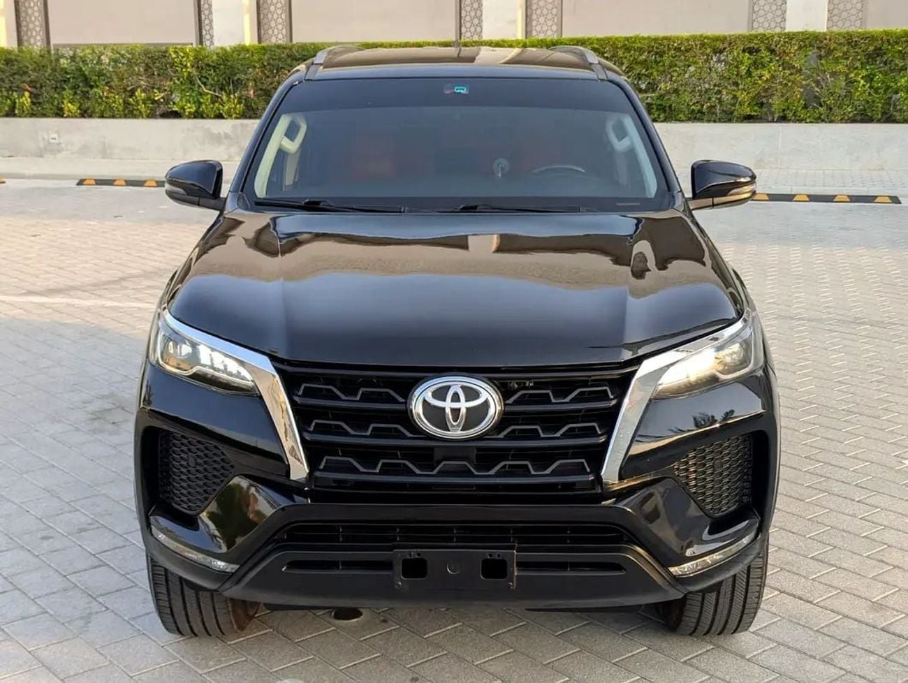 Toyota Fortuner EXR GCC Specs V4 2.7L Interior and Exterior Excellent Condition