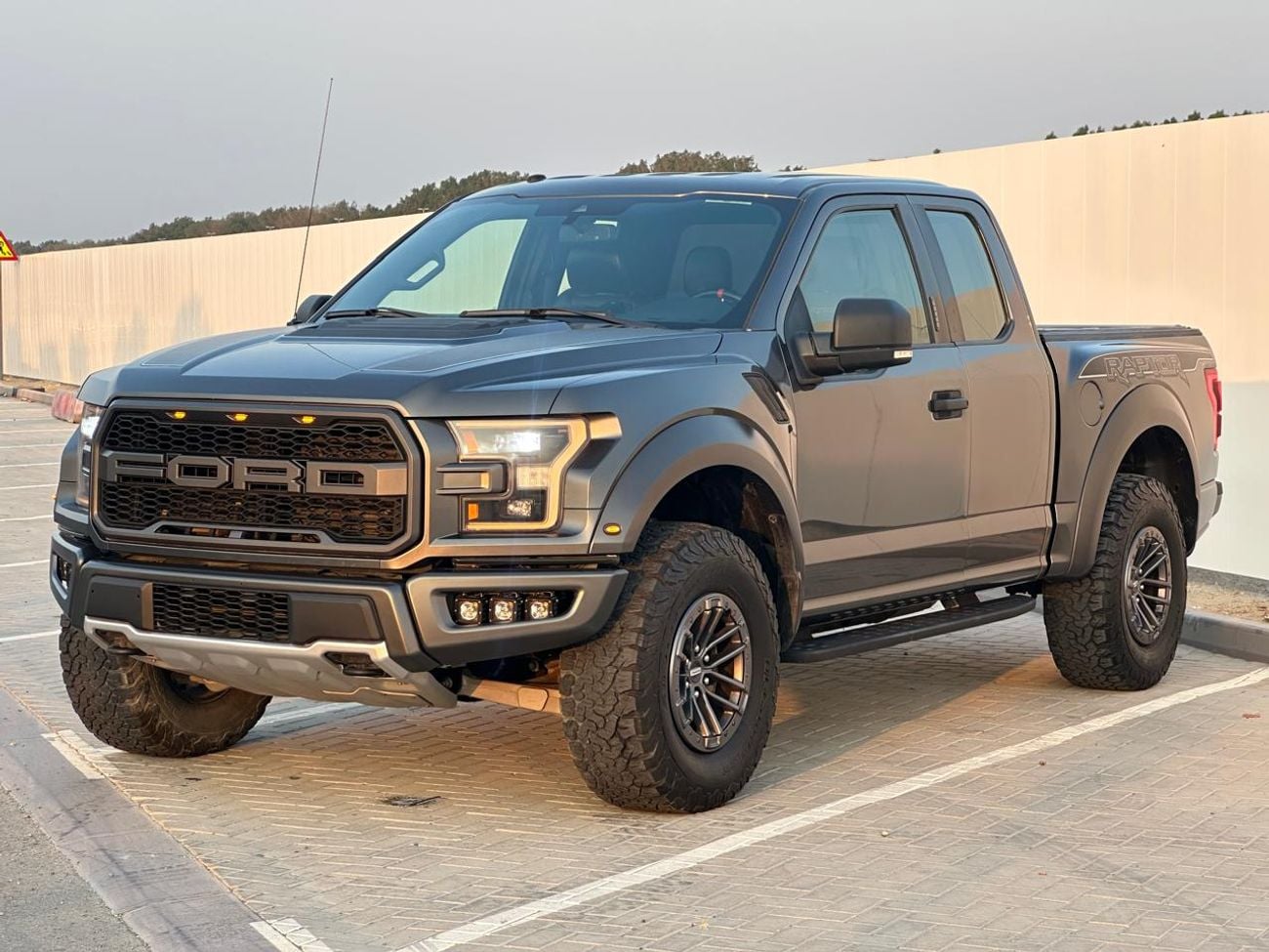 Ford F-150 RAPTOR SUPER CAB