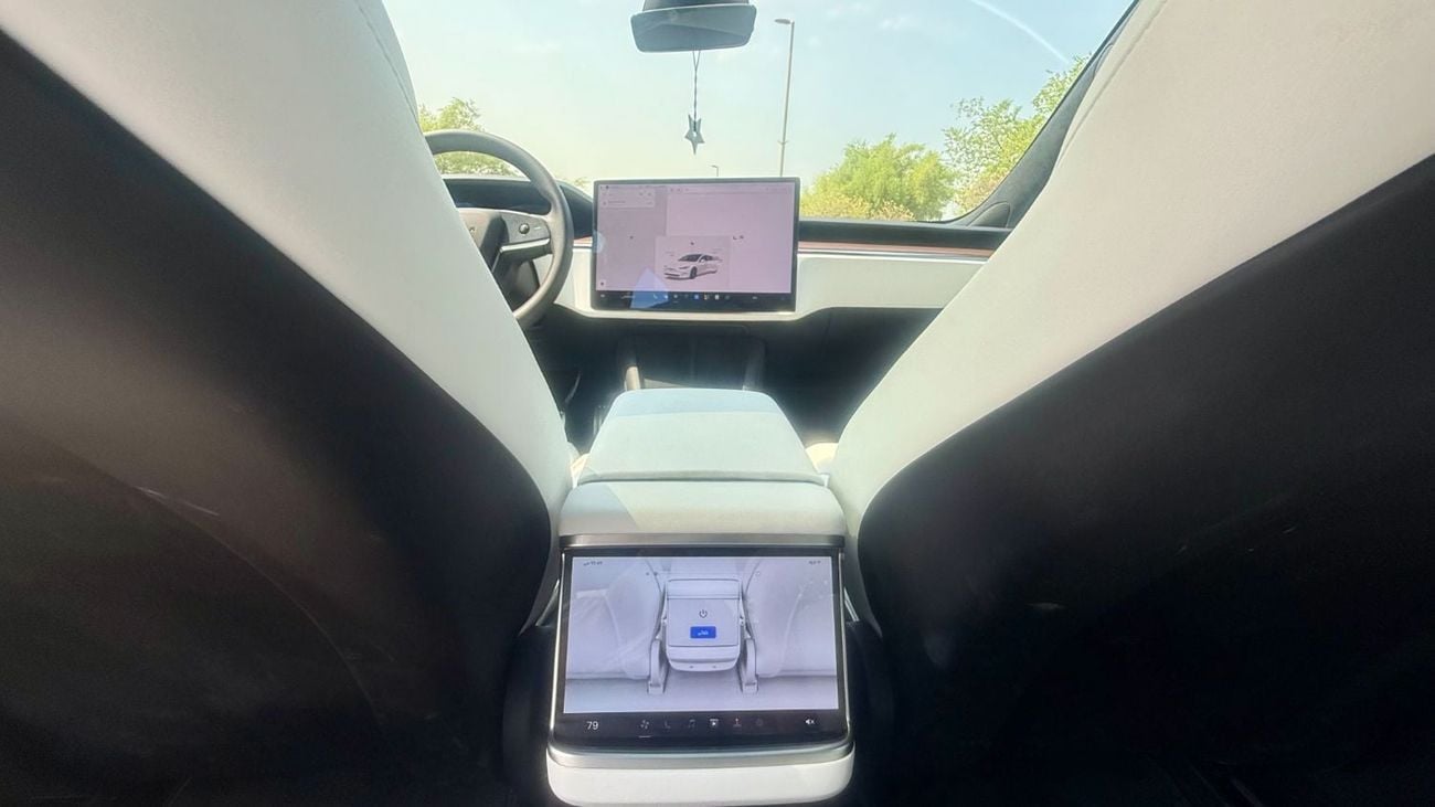 Tesla Model S LONG RANGE