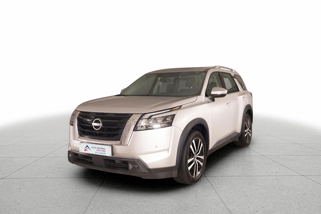 Nissan Pathfinder SV 3.5
