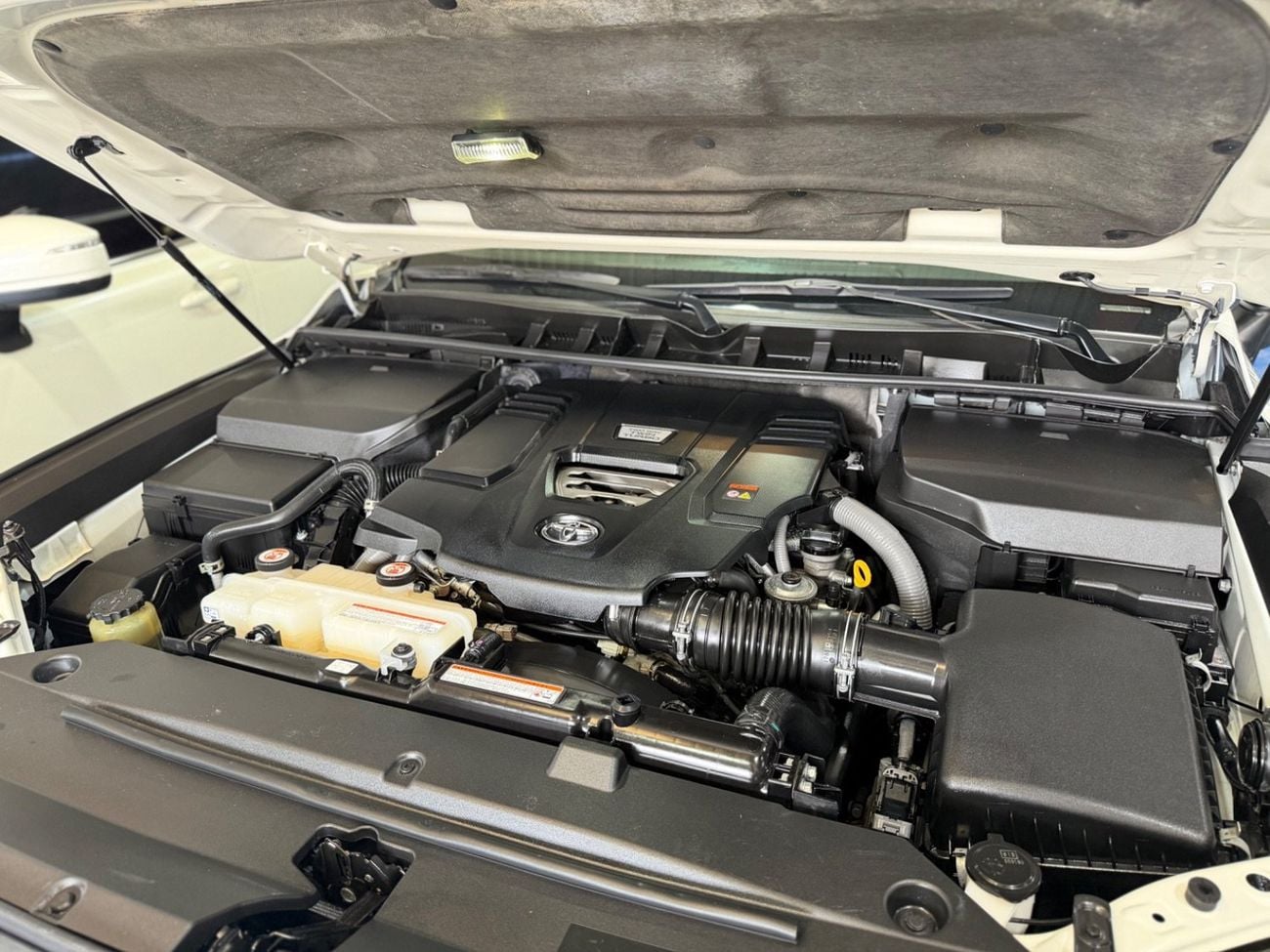 Toyota Land Cruiser VXR