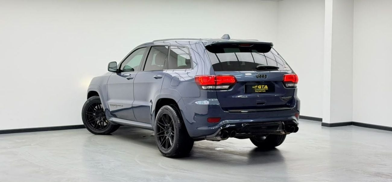 جيب جراند شيروكي TRACKHAWK جيب جراند شيروكي تراك هوك 2021، معدلة بالكامل، داخلية من ألياف الكربون، كاملة المواصفات، أمريكية الص