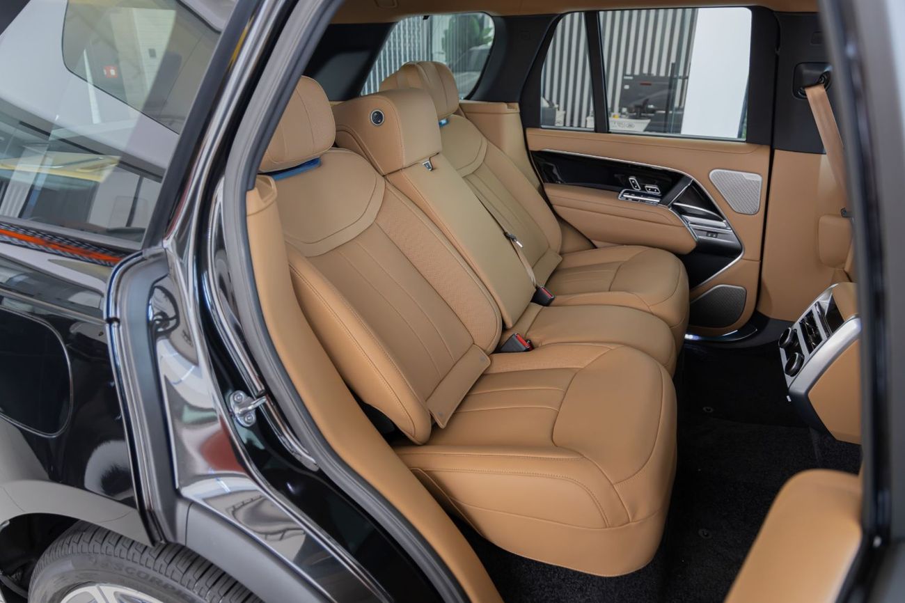 Land Rover Range Rover AUTOBIOGRAPHY P400 Range Rover Vogue Autobiography P400 | AWD | V6 | 2026 | GCC Specs