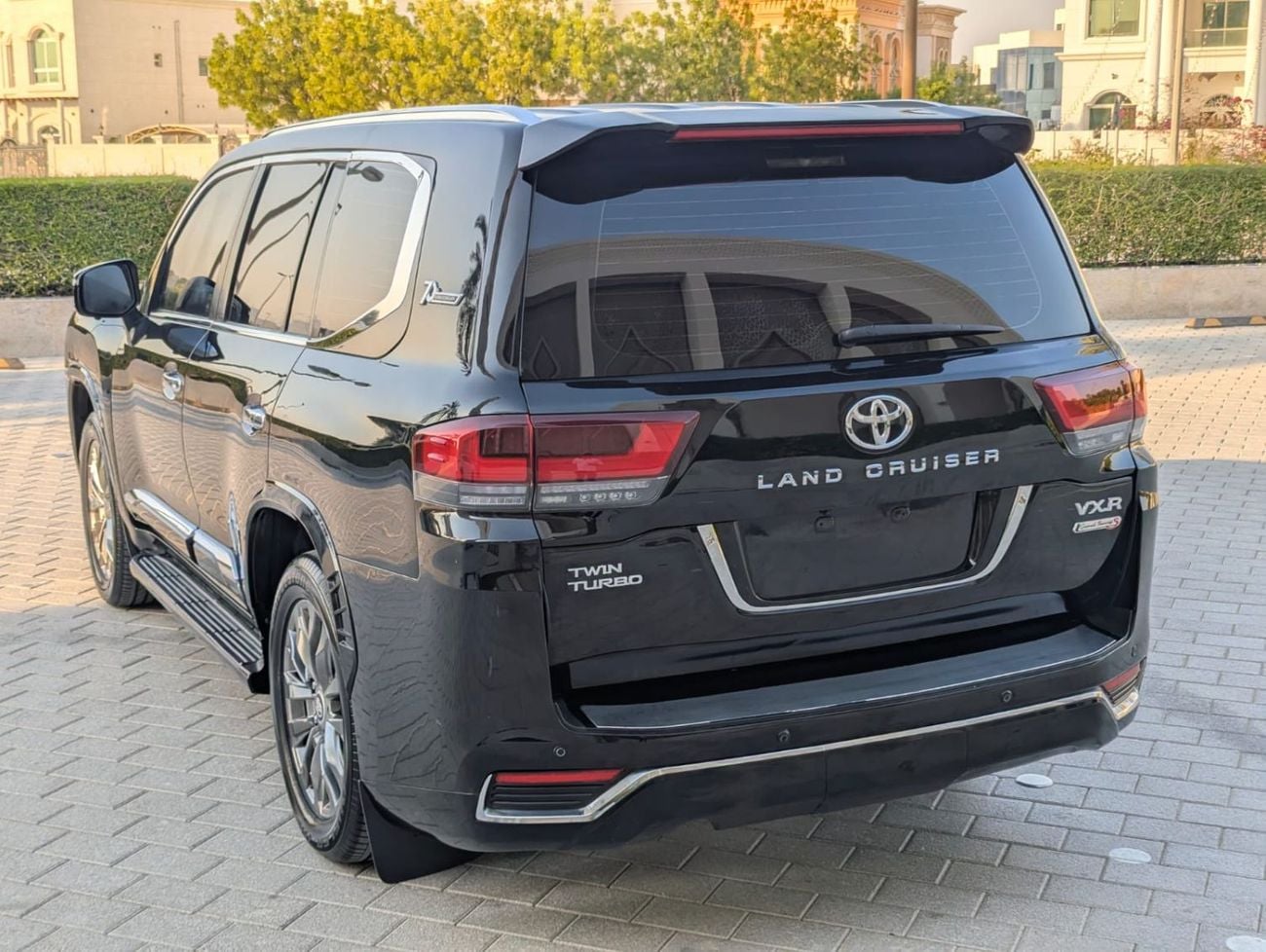 Toyota Land Cruiser VXR Toyota Land Cruiser 2015 VXR GCC Specs Facelifted 2026 Full Option V8 4.6L Well-maintained