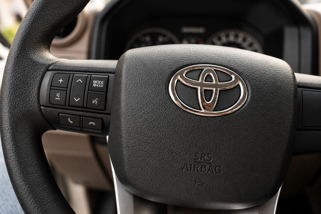 Toyota Land Cruiser 70 LC 78 HARDTOP 4.0L MT 2026 Toyota Land Cruiser 70 Series (GRJ78) 4.0L V6 4WD