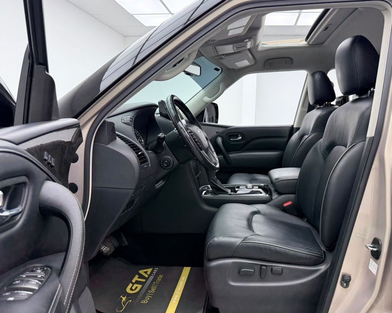 إنفينيتي QX80 LUXE SENSORY PROACTIVE إنفينيتي QX80 LUXE موديل 2022، ضمان إنفينيتي ساري حتى 2027، سجل صيانة كامل لدى إنفينيتي، 7 مقاعد، خل