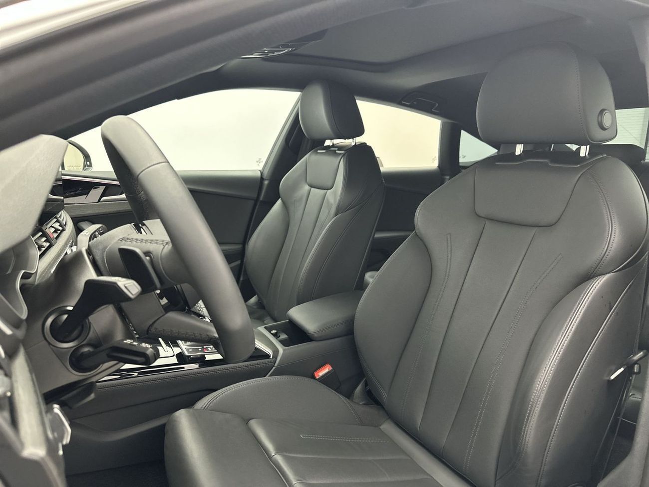 أودي A5 40 TFSI S-LINE SPORTBACK (Ref# 20945)