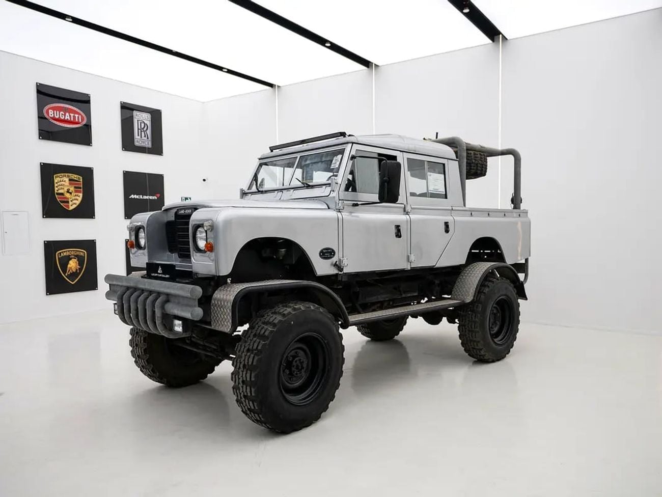 Land Rover Defender Worldwide 1/2 Worldwide | BIGFOOT MK-2 | Good condition.