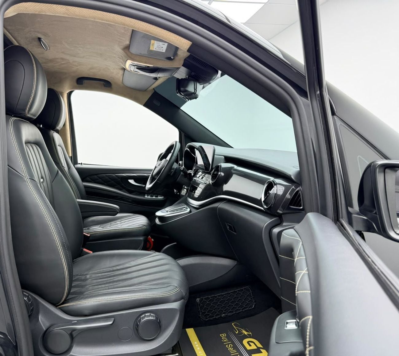 مرسيدس بنز V 250 AVANTGARDE/E مرسيدس بنز V250 موديل 2023 بتصميم V-Line، مع ضمان، تصميم V-Line فريد من نوعه مصنوع يدويًا، كاملة الم