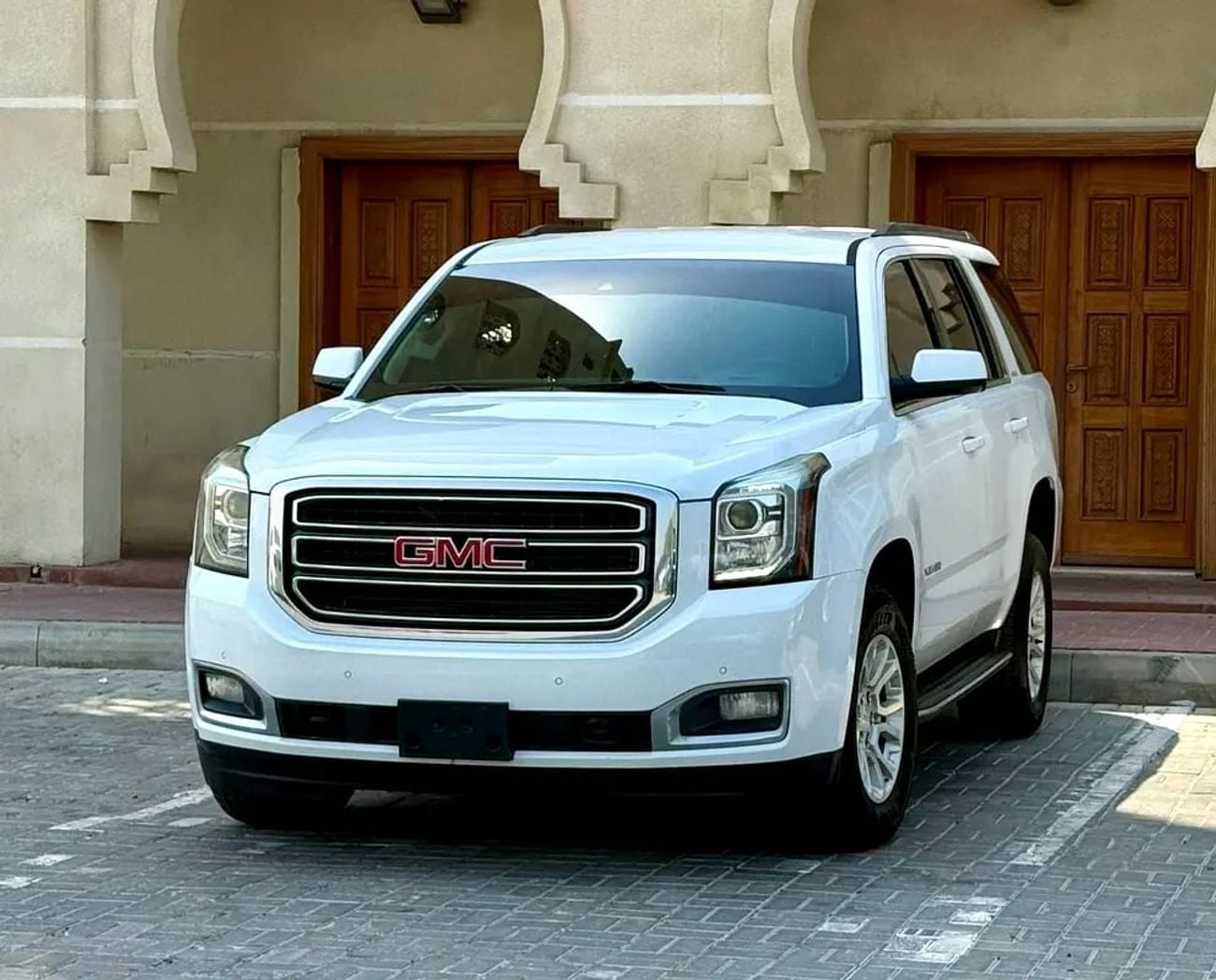 GMC Yukon SLT جي ام سي يوكن SLE خليجي بحالة ممتازة