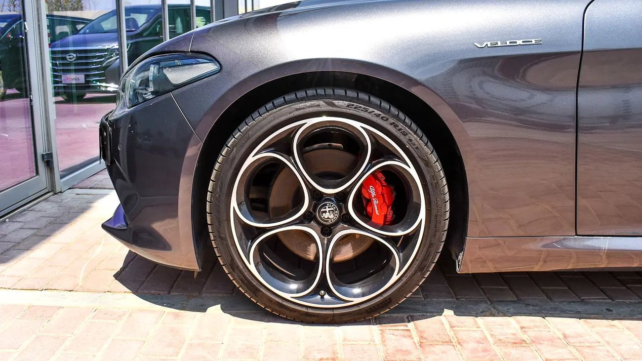 Alfa Romeo Giulia VELOCE 0% DP | 1,825/Month | | Veloce | | Gargash Warranty and Service