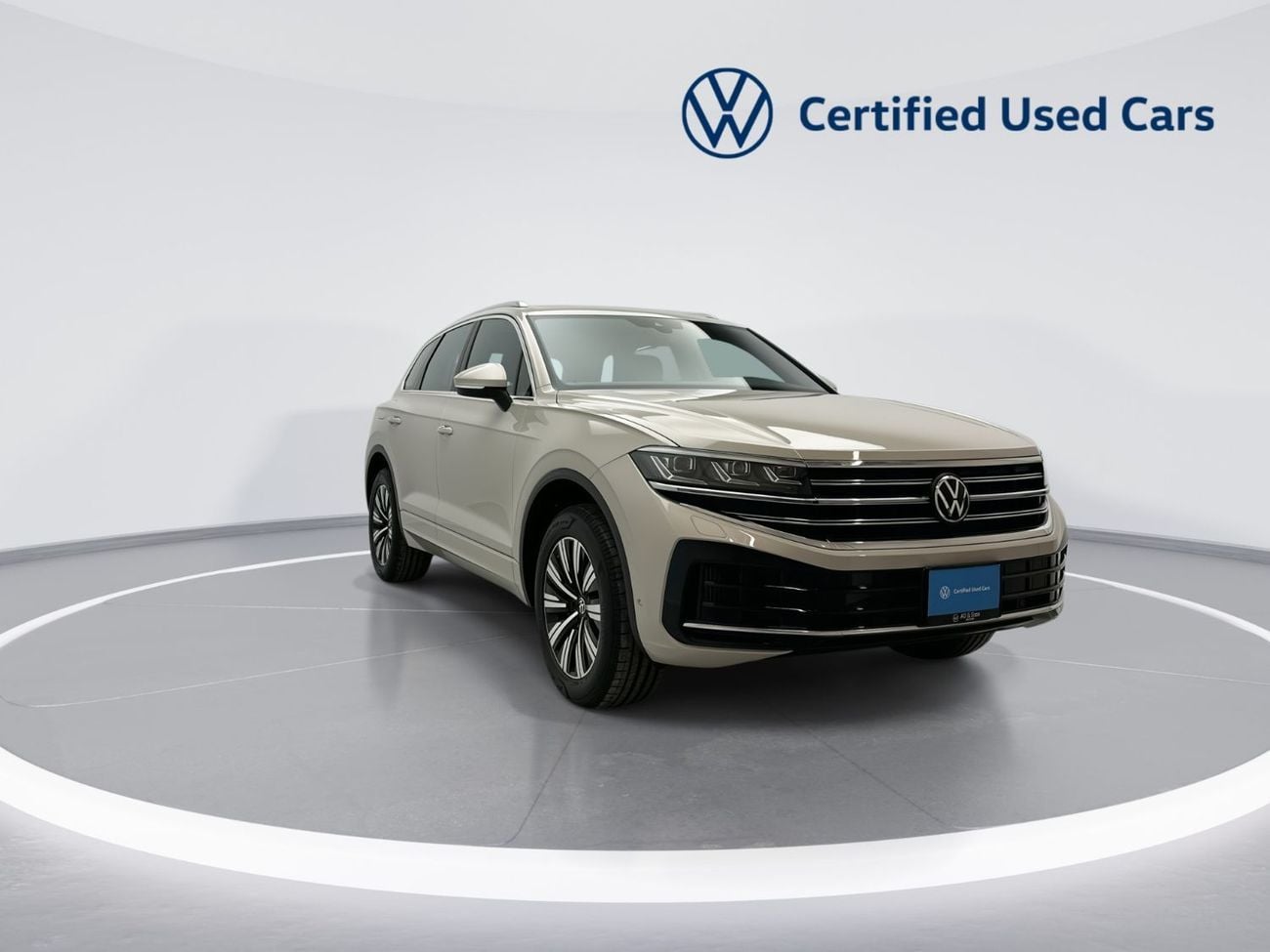 فولكس واجن طوارق ELEGANCE Touareg Elegance+ 3L Tirano| Ex-Demo Car | Luxury 4MOTION SUV | Panoramic Sunroof | IQ.LIGHT HD Matr