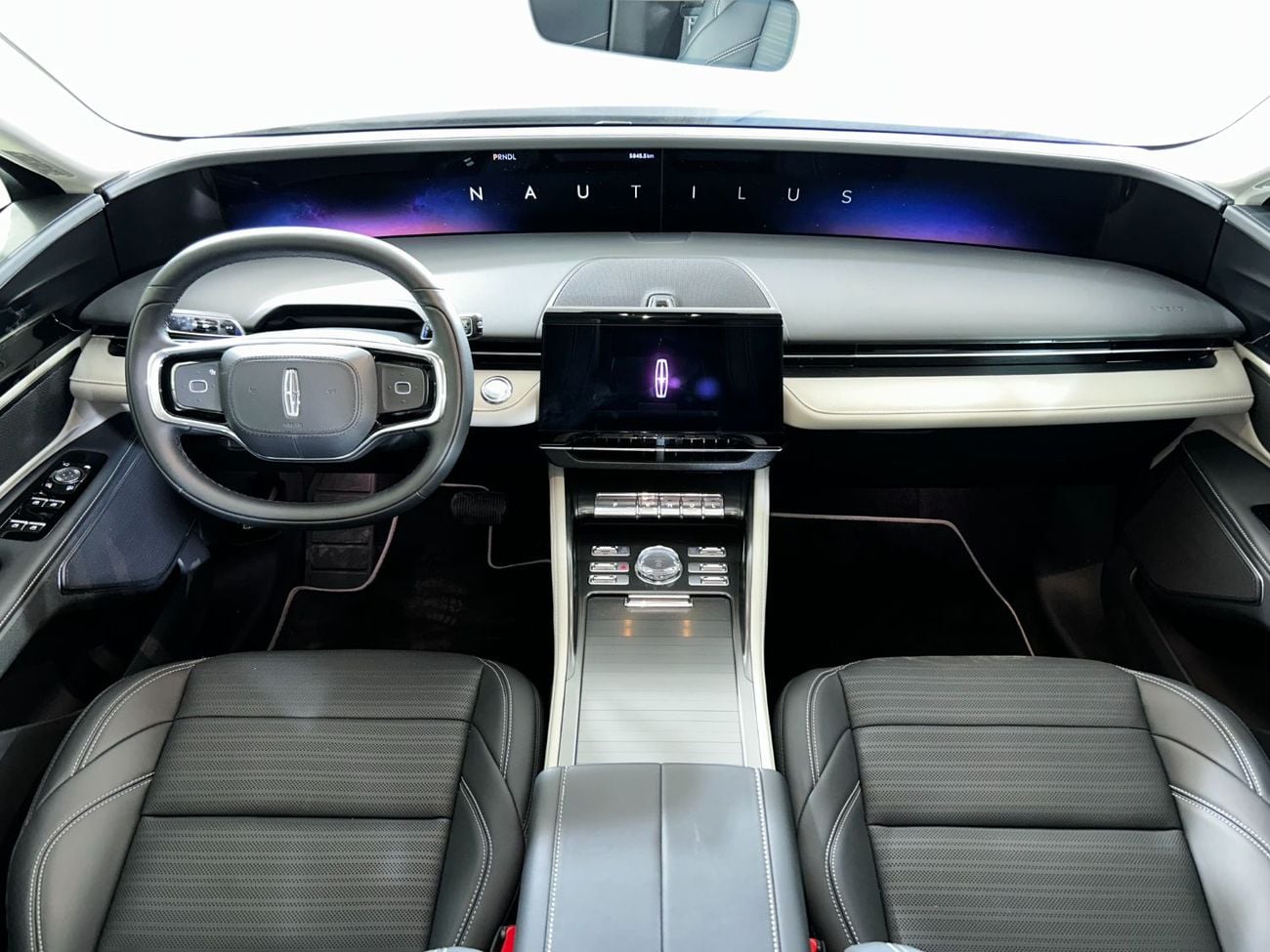 لينكولن ناوتيلوس RESERVE I NAU325 / AL TAYER MOTORS AL QOUZ SHOWROOM