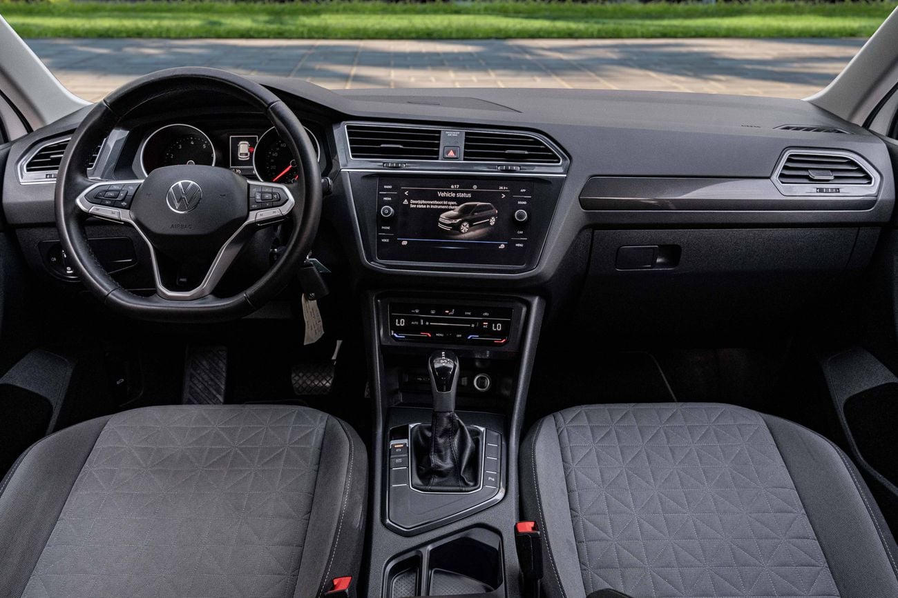 Volkswagen Tiguan Life Tiguan Life | 1,273 P.M | 0% Downpayment | Low KMs